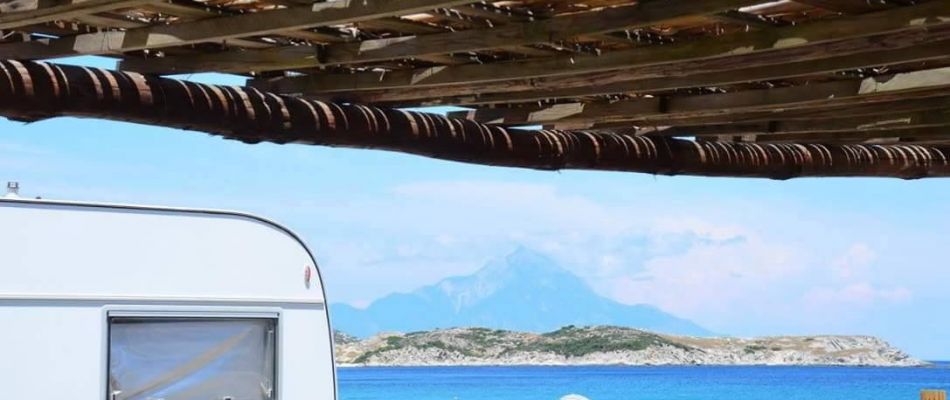 Τροχόσπιτα στην παραλία 4 ατόμων