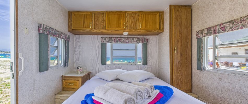 Τροχόσπιτα στην παραλία 4 ατόμων